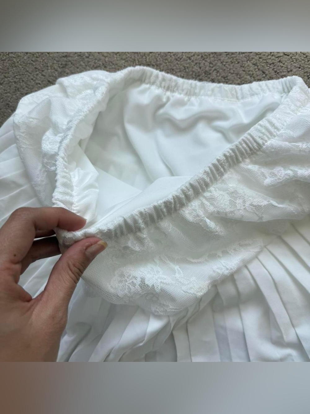 White Lace Trim Pleated Mini Skirt - Picture 2 of 2